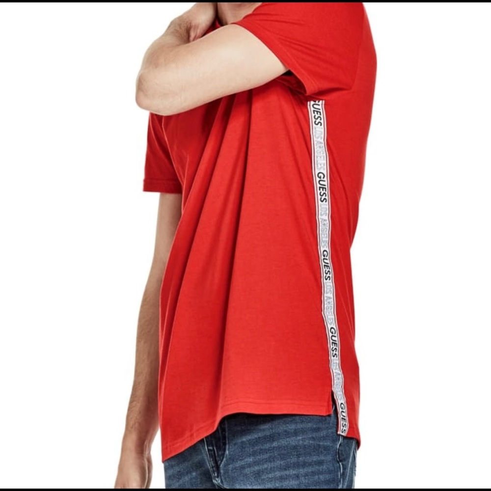 Mens Guess Red tshirt  XL